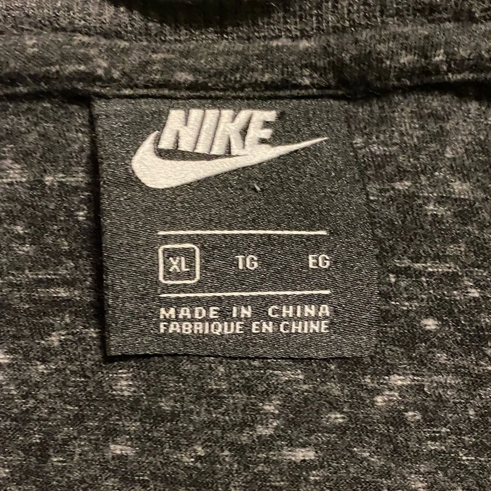 Nike Dark Gray Cap Sleeve T-Shirt Size XL